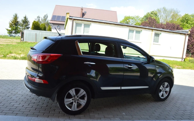 Kia Sportage cena 39900 przebieg: 221000, rok produkcji 2011 z Sobótka małe 56